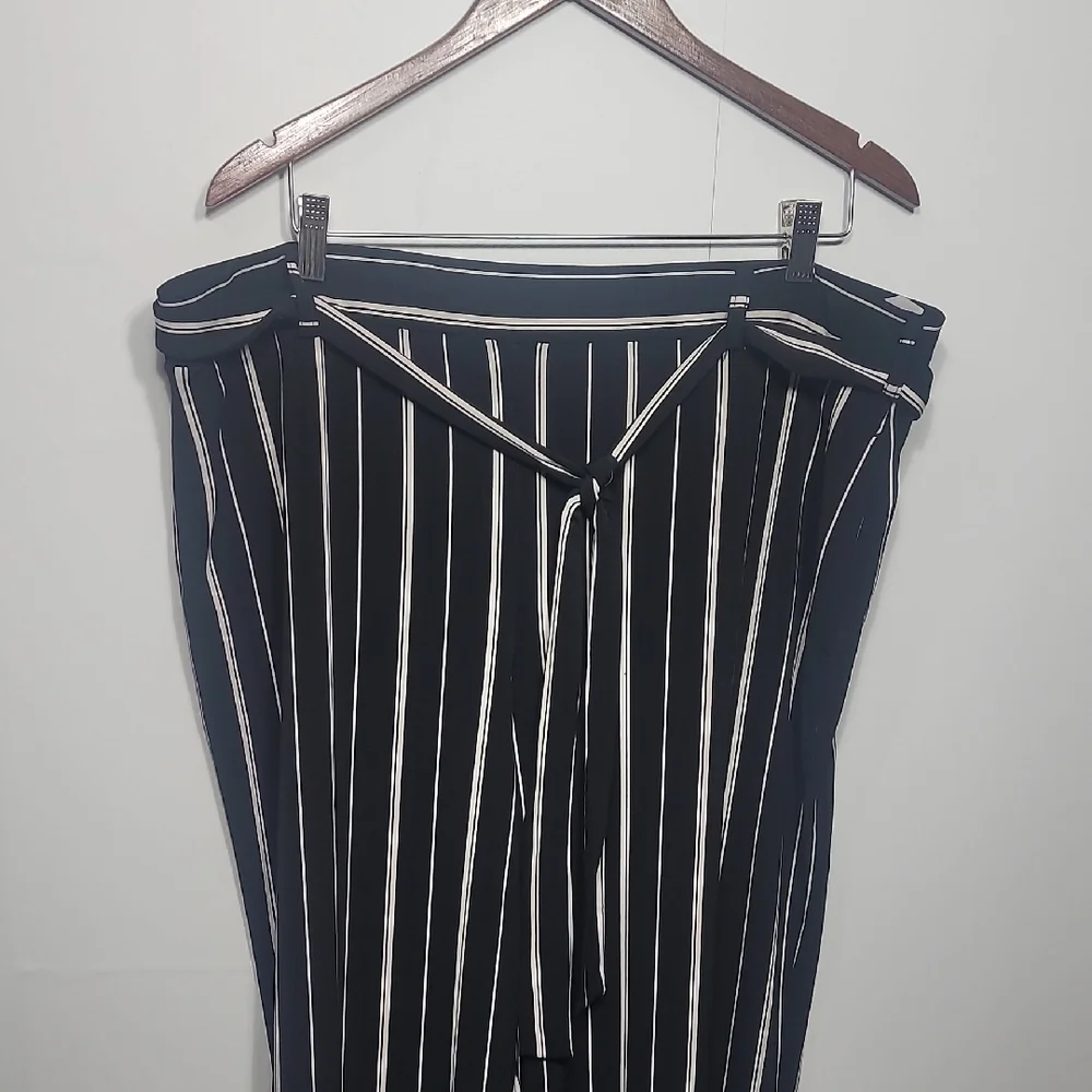 Susan GRAVER Liquid Chic Striped Black Wide-Leg Pants